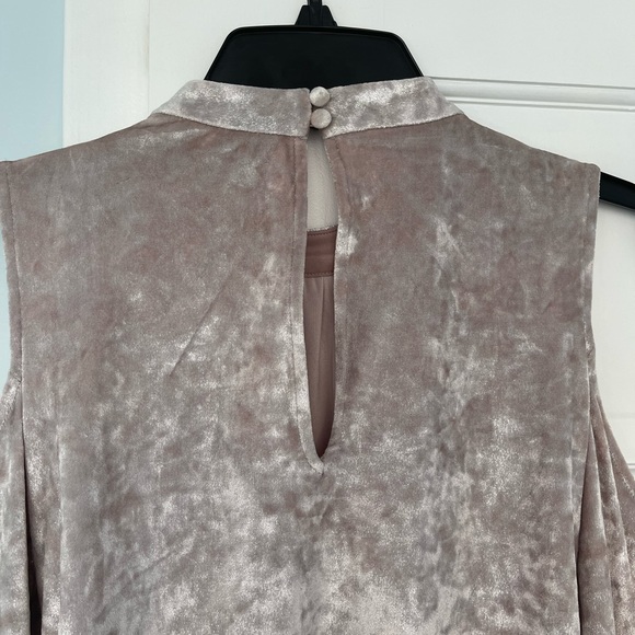 Express Crushed Velvet Cold Shoulder Dress - Picture 7 of 9